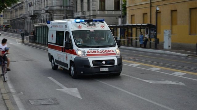 E rëndë në Itali, furgoni shtyp djalin 2-vjeçar në