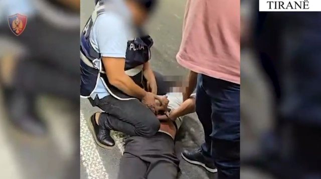 I riu kapet me 2 kallashnikovë në tunelin e Murrizit, dyshohet se do
