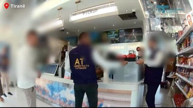 Biznesi në qendër të Tiranës fsheh 314 mijë euro,