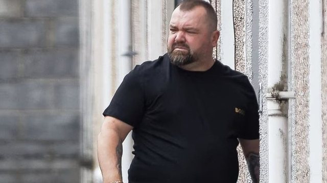 Ekzekutoi në Shqipëri gruan që mbante në dorë