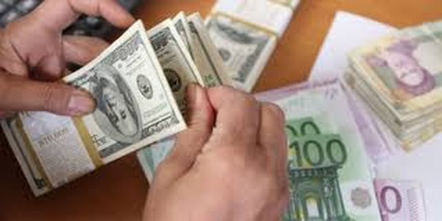 Çfarë po ndodh me euron dhe dollarin? Këmbimi valutor për