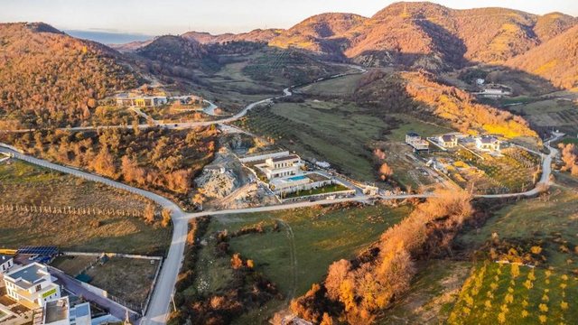 Dalin PAMJET, Arbana Osmani ble super vilën në Tiranë! Kjo