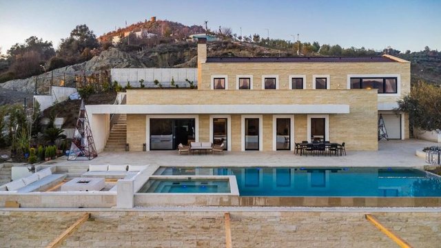 Dalin PAMJET, Arbana Osmani ble super vilën në Tiranë! Kjo