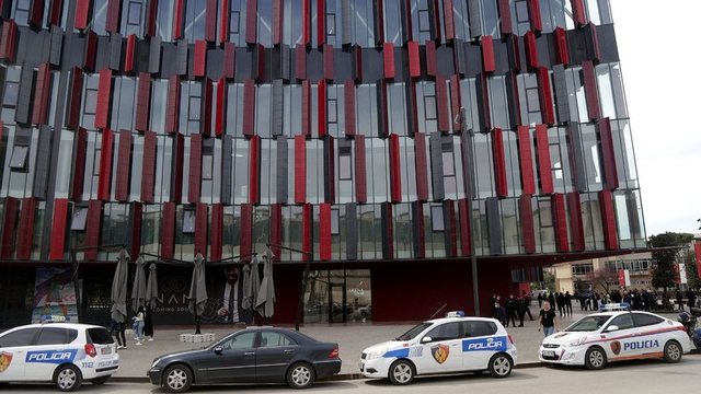 Paralizohet Tirana/ Masa të rrepta për ndeshjen Shqipëri-Letoni,