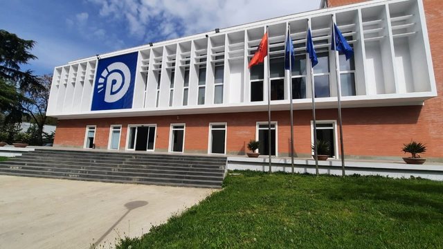 Çfarë vendimesh do merren? PD mbledh sot Kryesinë