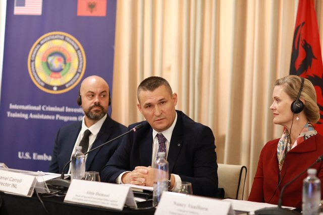 E ngarkuara me punë e SHBA Van Horn: Procesi i zëvendësimit