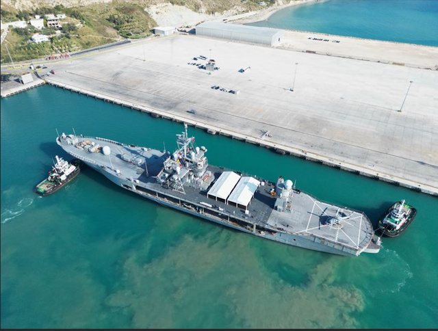 Vizitë historike e anijes ikonë të marinës amerikane USS