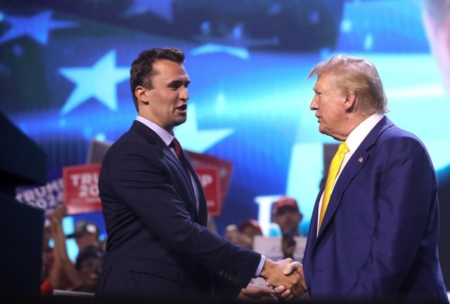 Qëllohet me armë aleati i tij në SHBA, reagon Donald Trump: