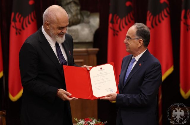 Presidenti dekreton ministrat e qeverisë "Rama 4", mungon