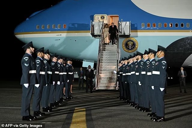 Donald Trump zbarkon në Londër me super-masa sigurie