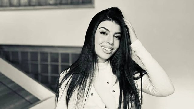 Influencuesja e njohur humb jetën tragjikisht dy ditë pas