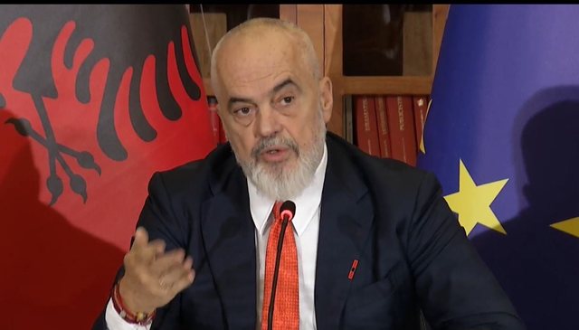 Ndërtimet pa leje/ Rama paralajmëron ndërtuesit: I përdorni