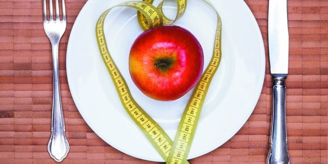 Dieta popullore për humbjen në peshë, e kritikuar në