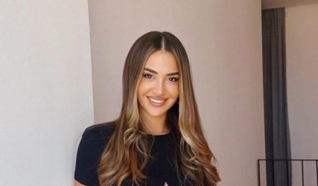 FOTO/ Plot elegancë me një look që i la pa fjalë të