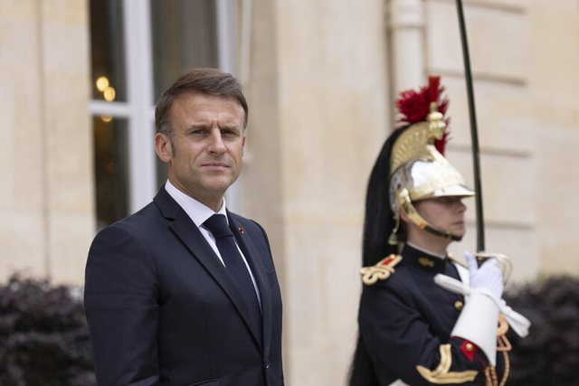 Macron më i vetmuar se kurrë. Besniku më i ngushtë: Nuk e