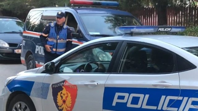 Të shtëna me armë në parkingun e Megatek, një i