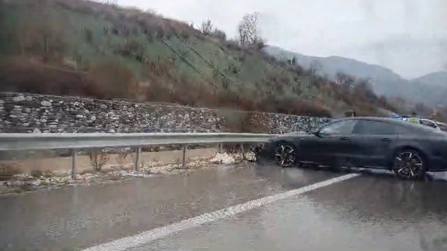 Një viktimë dhe 8 të plagosur/ E diela me aksidente, shkak