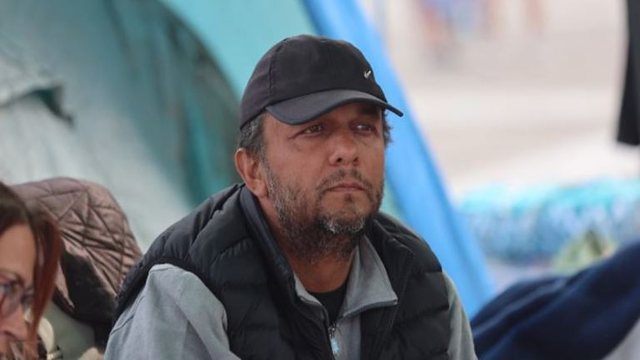 Shqiptari Pano Ruçi rikthehet në sheshin “Syntagma”: Do