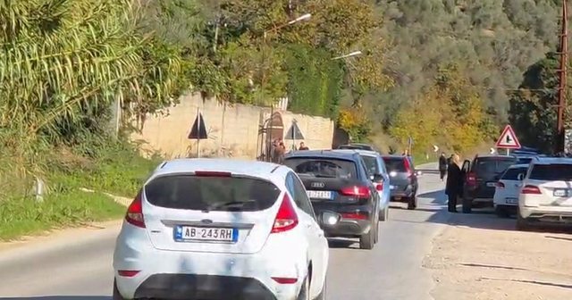 Vr*sja e 36-vjeçarit, familja hap dyert e mortit në Levan të