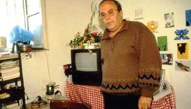 Si Fatos Nano i shkruante nga qelia dashurisë së gjimnazit, letra e