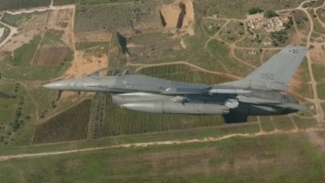 Tensionet në Ukrainë/ Zelensky takohet me përfaqësuesit e