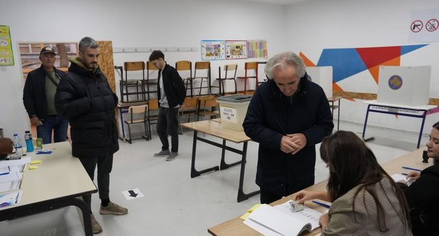 Balotazhi i zgjedhjeve lokale në Kosovë, mbyllet zyrtarisht orari i