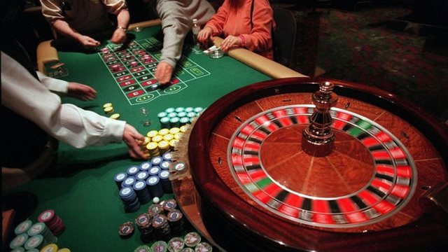 Kryenin transaksione miliona dollarë edhe në Shqipëri, bllokohen