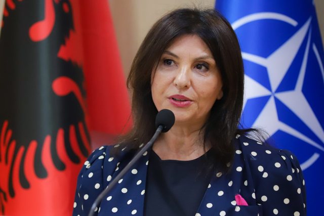 "34 prona miliona euro dhe dasmë luksoze, Jozefina Topalli: Po