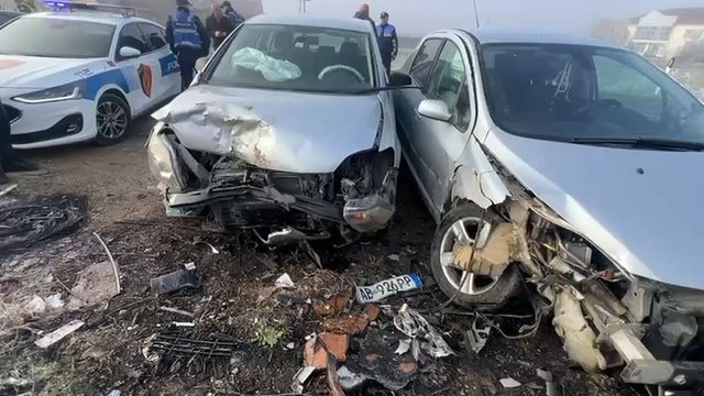 Aksident në Maqellarë-Peshkopi, dy makinat ‘copë’ nga