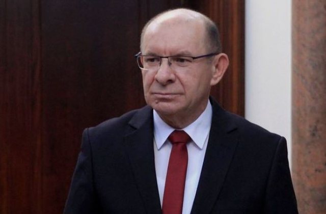 Kryeprokurori jep dorëheqjen para seancës për shkarkimin e tij