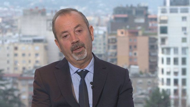 Rr&euml;fimi i ish-oficerit t&euml; Policis&euml;, zbulon ekskluzivisht