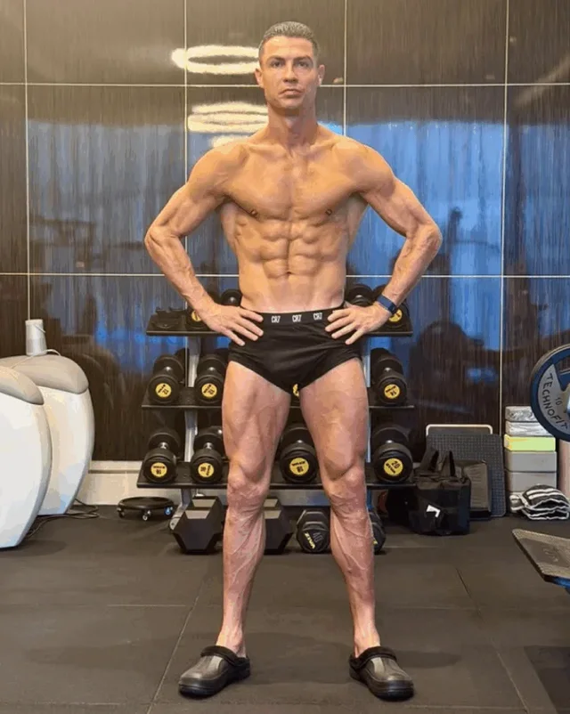 Befason Ronaldo, trupi i friksh&euml;m i 40-vje&ccedil;arit q&euml; po mahnit