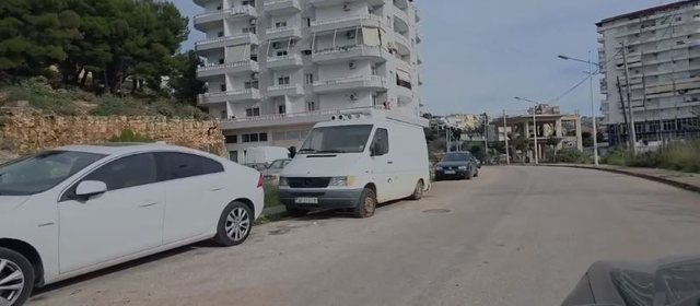 E pazakont&euml;! Qytetar&euml;t n&euml; Sarand&euml; i gjejn&euml; mjetet e