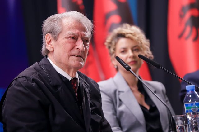 “Hiqni koalicionet, na vjedhin votat!”/ Berisha i përgjigjet