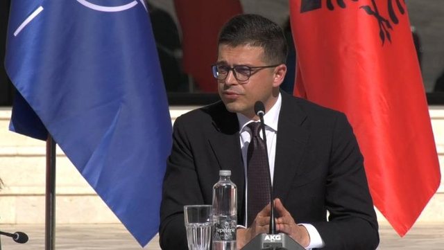 Politikë Fake News-i i ditës/ Akuzohet se ka marrë djalin e tezes