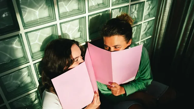 9 mënyra të mbështetura nga shkenca për t’u ndier