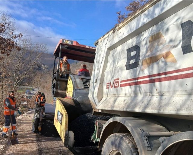 Hidhet shtresa e par&euml; asfaltike, Rama: S&euml; shpejti Lura magjike e