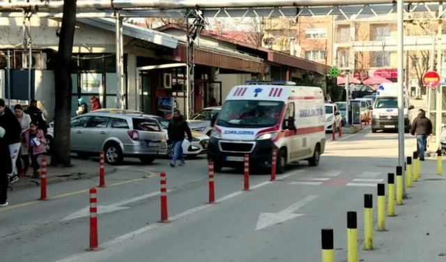 U q&euml;llua me plumb qorr nat&euml;n e Vitit t&euml; Ri, nd&euml;rron