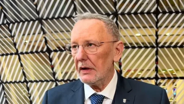 Akuzoi Kroacin&euml;, Kosov&euml;n dhe Shqip&euml;rin&euml; p&euml;r nj&euml;