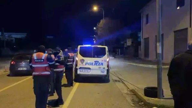 Mori pa leje makinën e të atit dhe u largua nga shtëpia,