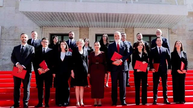 Rama dhe ministrat të mbledhur në Pallatin e Brigadave, zbulohet