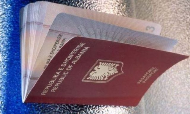 Thjeshtohen procedurat p&euml;r pasaport&euml;/ Aplikim n&euml; &ccedil;do