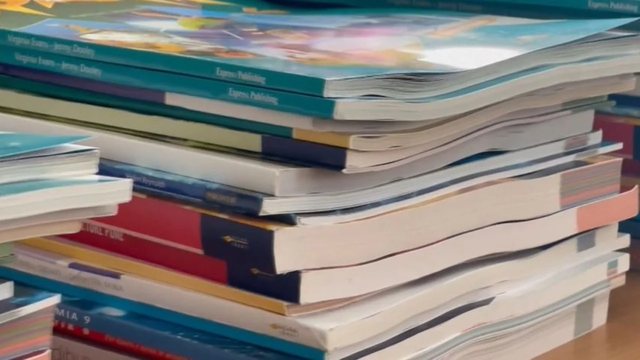 Ndryshojn&euml; tekstet shkollore! Brenda 5 vitesh, do t&euml; p&euml;rshtaten