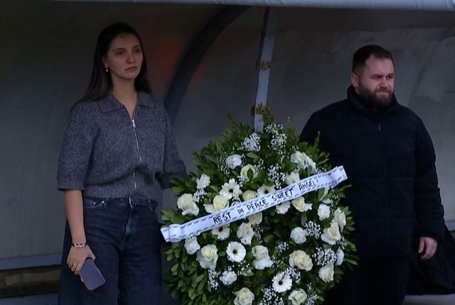 Lot dhe lule në stadium! KF Tirana e Flamurtari i japin lamtumirën