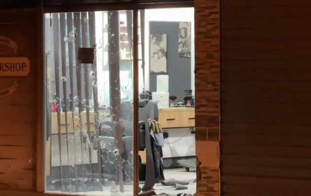 Zbardhet DINAMIKA e atentatit n&euml; Lezh&euml;! 7 persona zbrit&euml;n nga