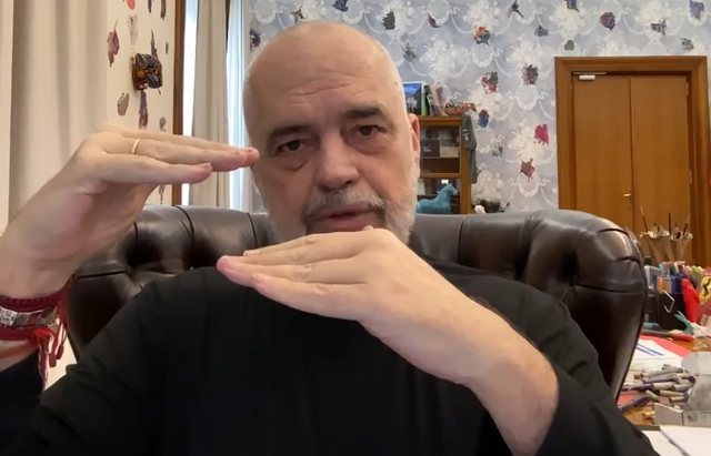 Rama akuzon gjyqtar&euml;t: Keni vajtur n&euml; GJK p&euml;r t&euml; rritur