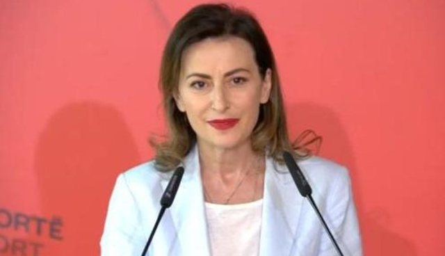 Ish- zv.ministrja e Jashtme b&euml;het Drejtoresha e re e IdentiTek!