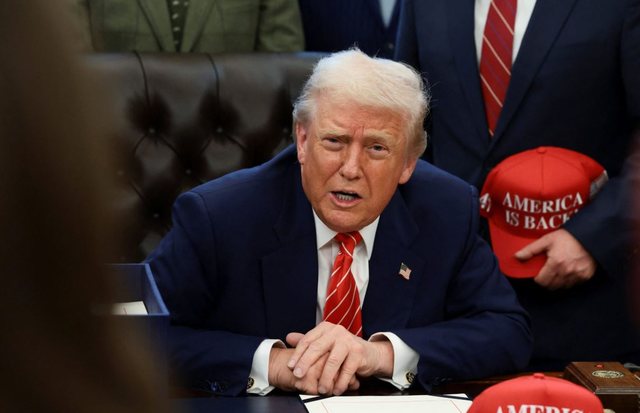 Trump pas d&euml;shtimit t&euml; bisedimeve: Udh&euml;heq&euml;si Suprem i