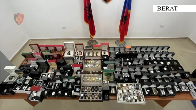 Shiste ora &ldquo;Rolex&rdquo; imitime kontraband&euml;, e p&euml;son pronari i