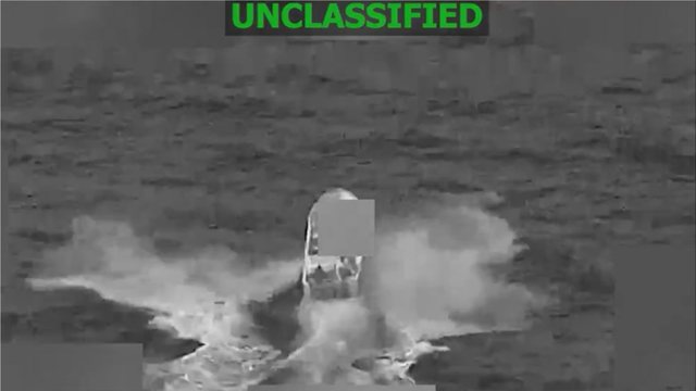 VIDEO/ SHBA bombardon nga ajri skafin e dyshuar p&euml;r trafik droge n&euml;